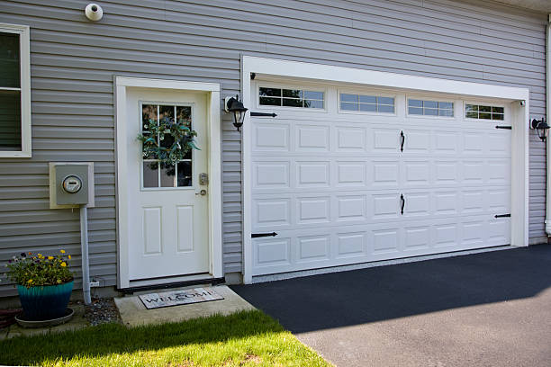 24/7 Emergency Garage Door Panel Replacement experts in Wyoming, MI